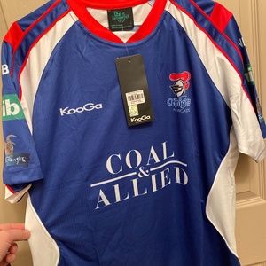 Authentic NRL Knight’s Newcastle Men’s Training Tee size Large